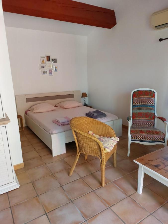 Petite Maison Entre Sanary Et Bandol Екстериор снимка