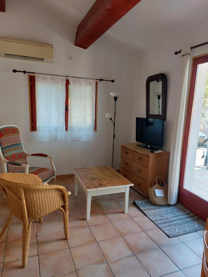 Petite Maison Entre Sanary Et Bandol Екстериор снимка